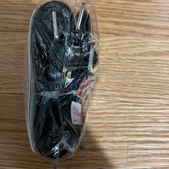 Mickey print on grey Harvey’s click and carry strap NWT - Picture 2 of 3